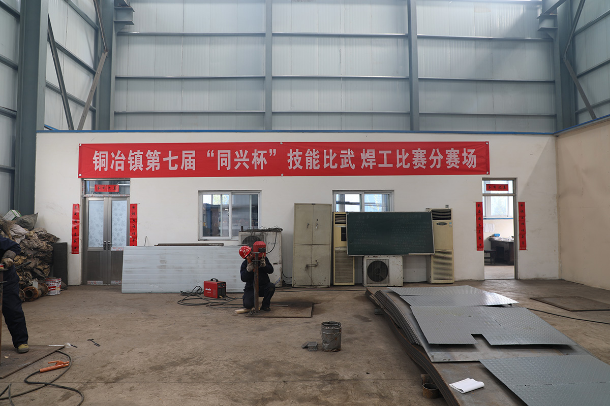 ͭұ����߽조ͬ�˱������ս��溸��������